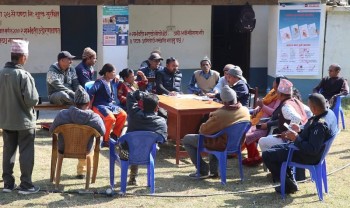 अपाङ्गता भएका कर्मचारीहरुले  बैतडीको एक मतदान केन्द्रको  नेतृत्व गर्दै